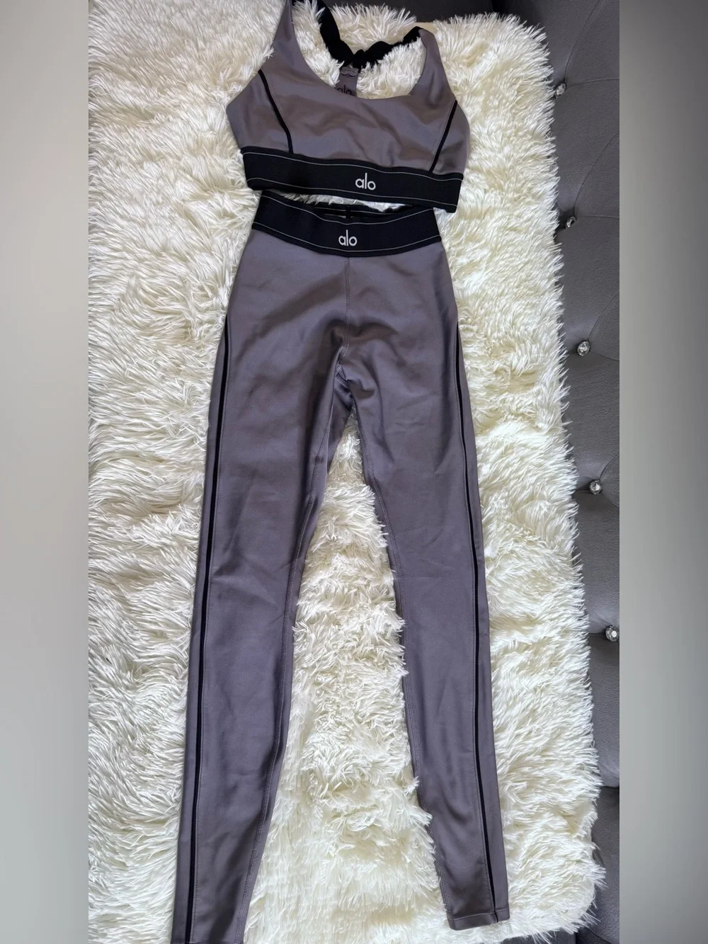 ALO Yoga Gray High-Waist Legging and Sports Bra Set with Black Trim